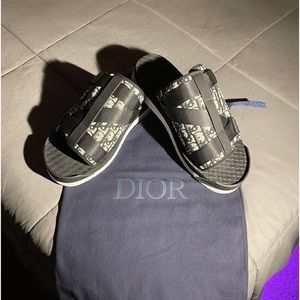 Dior Alpha slide (send your best offer)